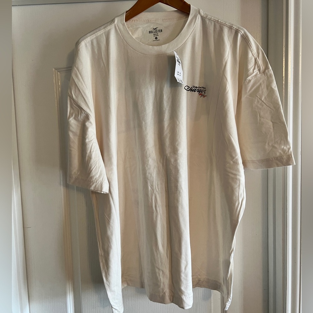 Hollister graphic (Dodge Charger) t-shirt size XXL